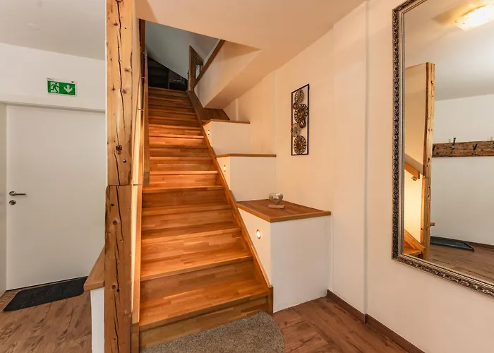 Altstadtflair Апартаменти Шладмінг